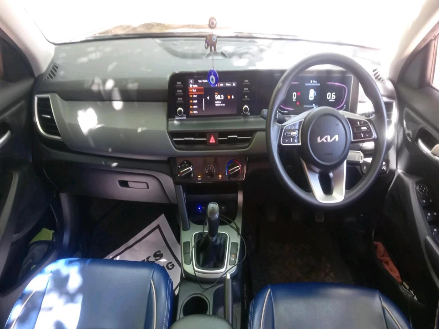 2023 KIA SELTOS  HTK 1.5 PETROL MT, Petrol, Manual, 24,793 km, interior