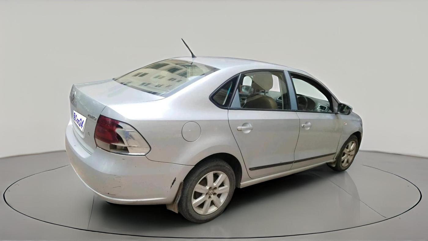 2011 Volkswagen Vento HIGHLINE 1.6 MPI, Petrol, Manual, 60,712 km, exterior