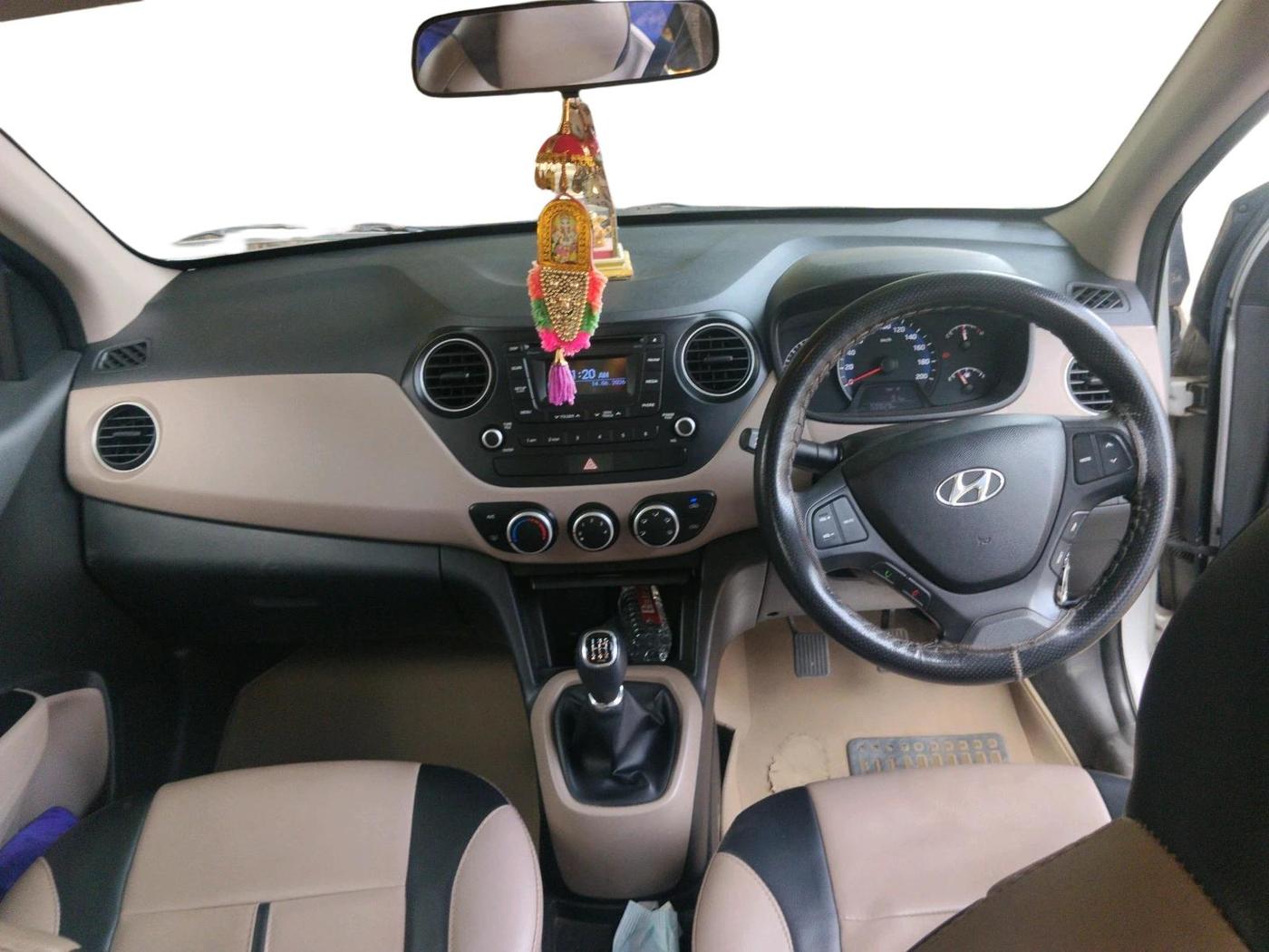 2014 Hyundai Xcent S 1.2, Petrol, Manual, 50,929 km, interior
