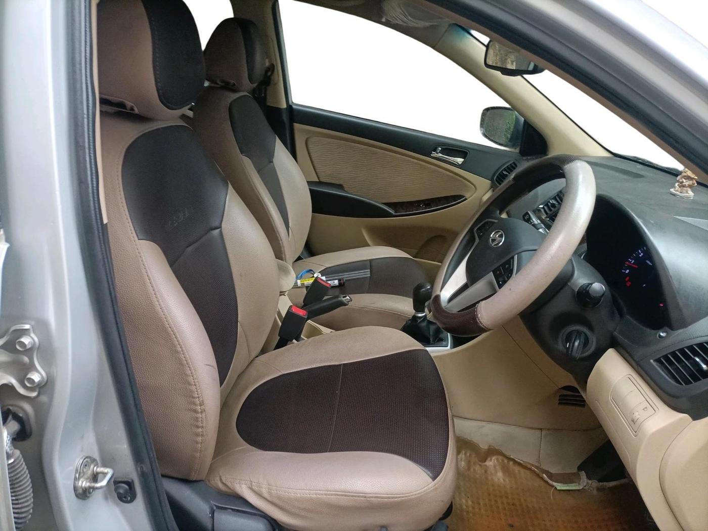2014 Hyundai Verna FLUIDIC 1.6 VTVT SX, Petrol, Manual, 39,069 km, interior