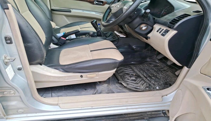 2013 Mitsubishi Pajero Sport 2.5 MT 4X4, Diesel, Manual, 1,21,692 km, interior