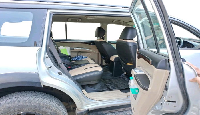 2013 Mitsubishi Pajero Sport 2.5 MT 4X4, Diesel, Manual, 1,21,692 km, interior