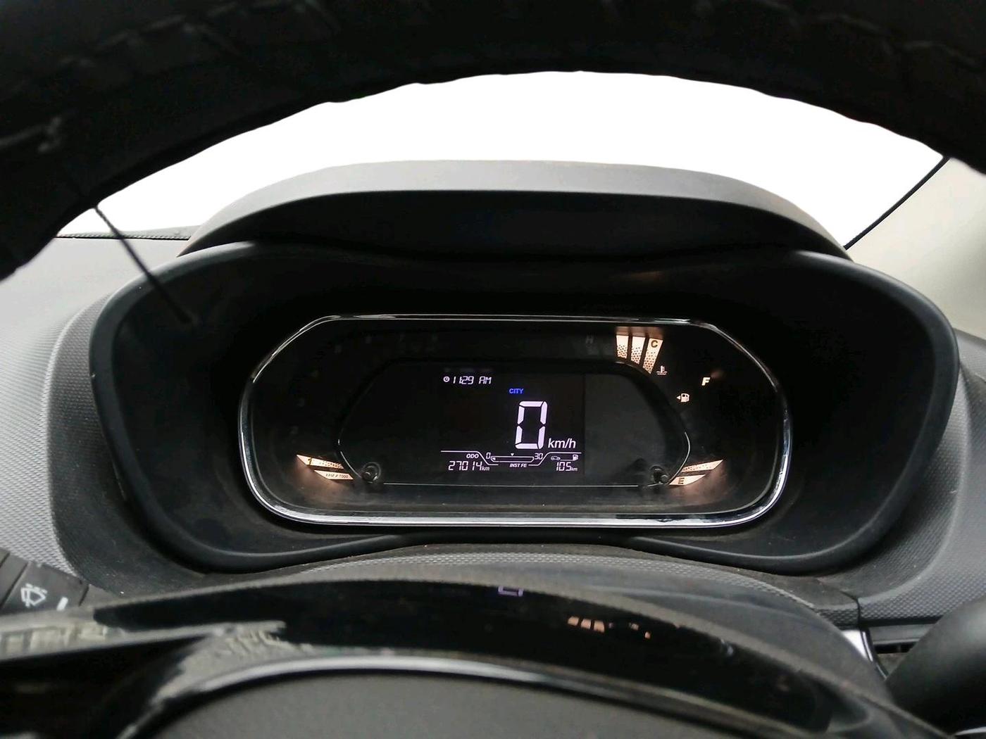 2021 Tata NEXON XM PETROL, Petrol, Manual, 27,014 km, interior