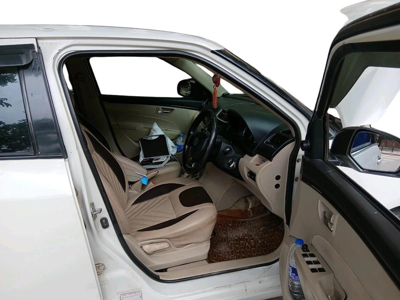 2013 Maruti Swift Dzire VXI AT, CNG, Automatic, 1,34,835 km, interior