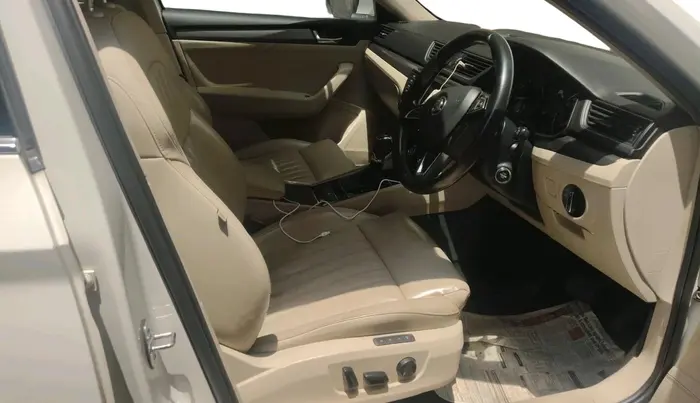 2017 Skoda Superb STYLE 1.8 TSI AT, Petrol, Automatic, 80,872 km, interior