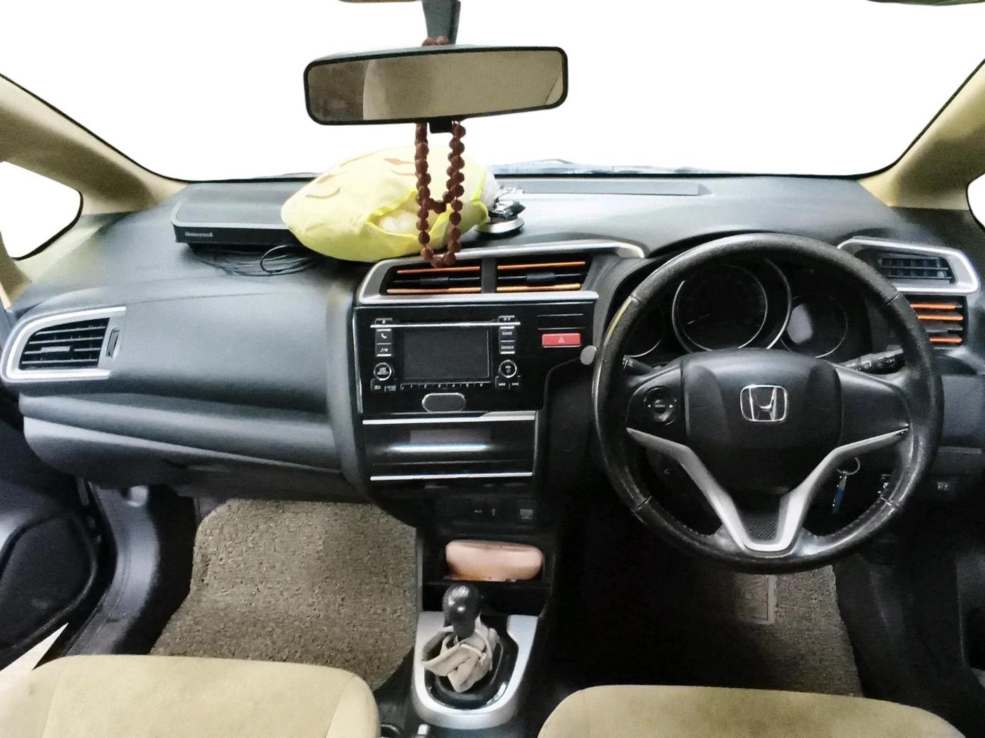 2015 Honda Jazz 1.2L I-VTEC V, Petrol, Manual, 39,550 km, interior
