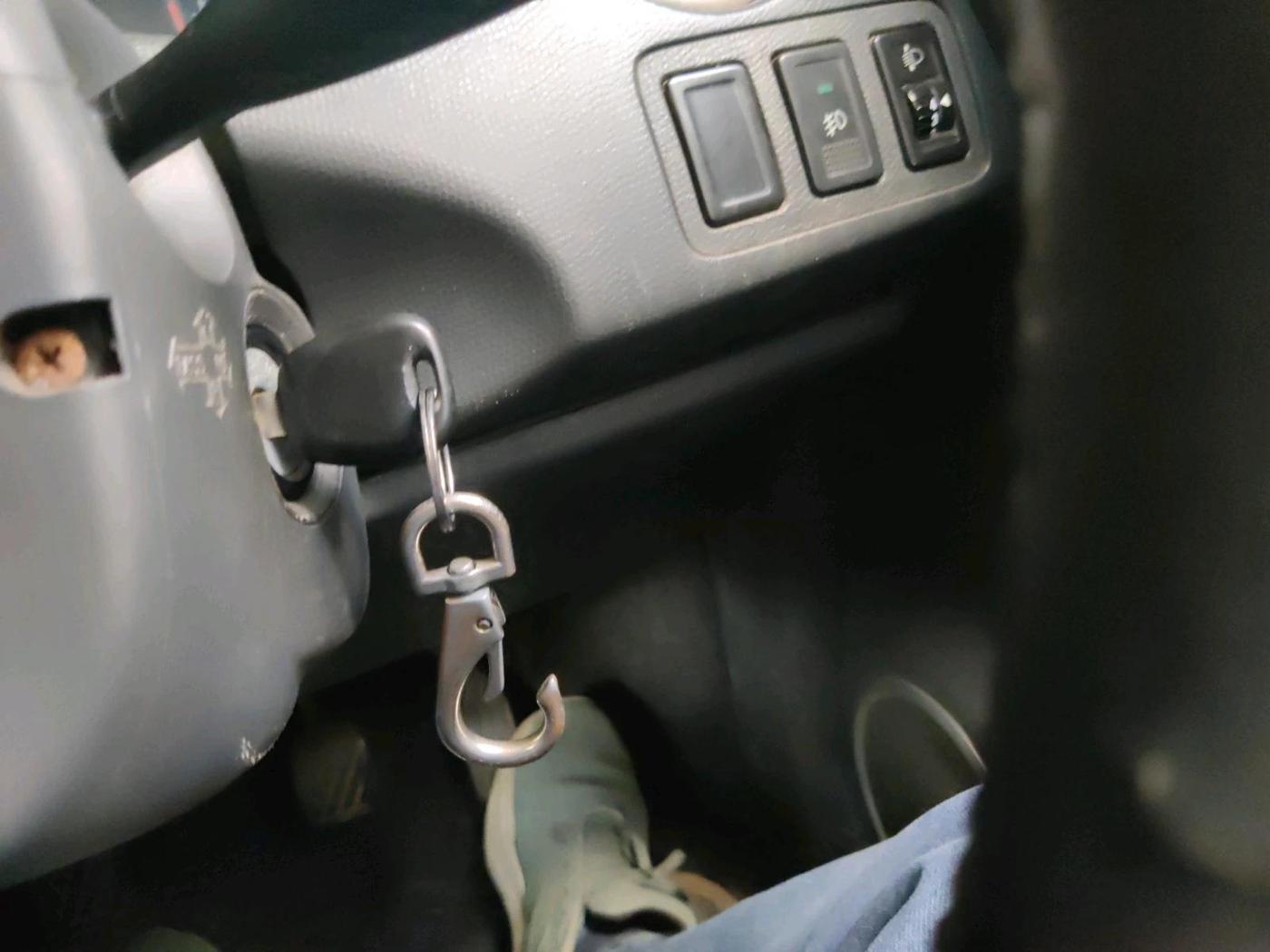 2010 Maruti Swift VXI, CNG, Manual, 1,16,529 km, interior