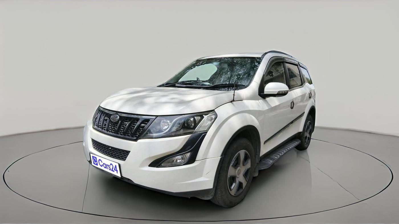 2016 Mahindra XUV500 W6, Diesel, Manual, 67,909 km, exterior