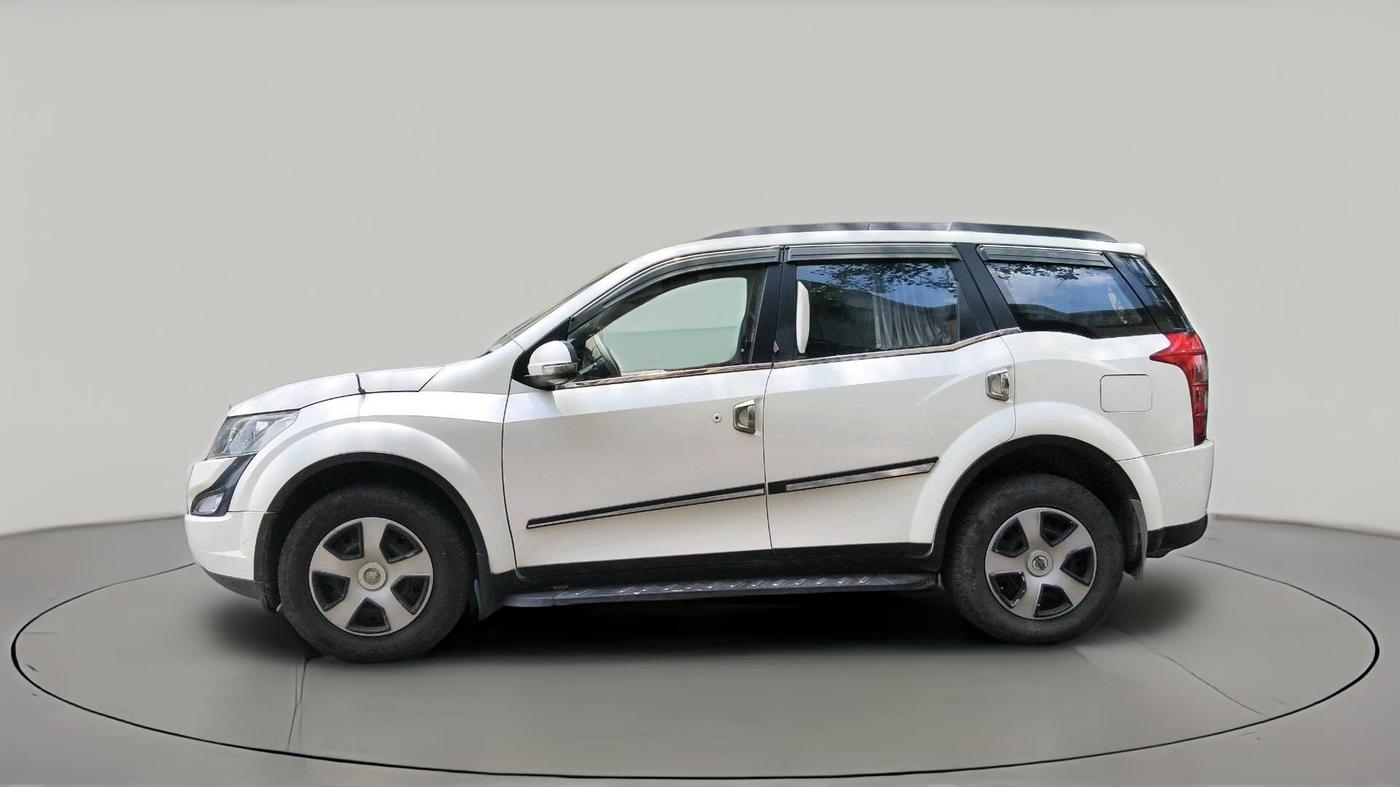 2016 Mahindra XUV500 W6, Diesel, Manual, 67,909 km, exterior