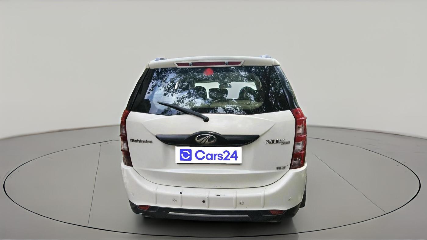 2016 Mahindra XUV500 W6, Diesel, Manual, 67,909 km, exterior