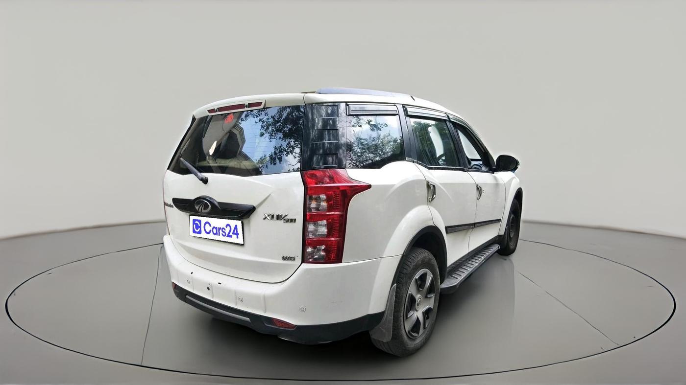 2016 Mahindra XUV500 W6, Diesel, Manual, 67,909 km, exterior
