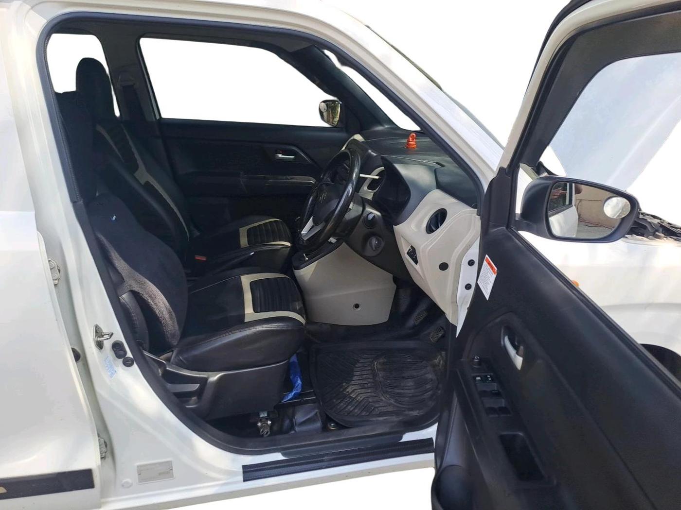 2023 Maruti New Wagon-R VXI CNG 1.0, CNG, Manual, 35,128 km, interior