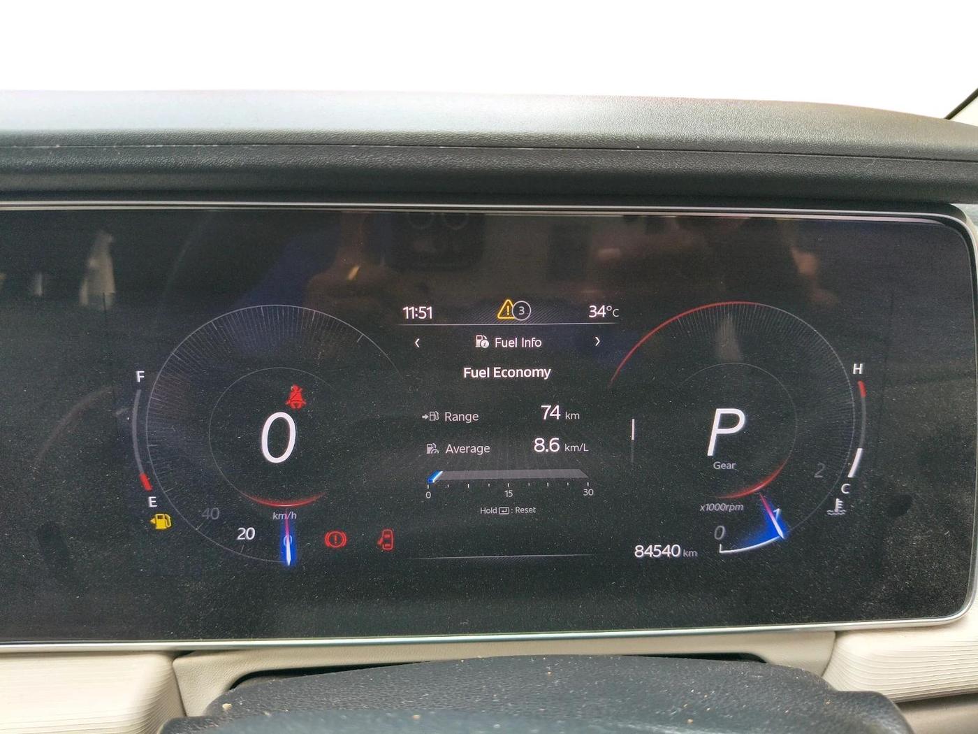 2022 Mahindra XUV700 AX 5 D AT 7 STR, Diesel, Automatic, 84,540 km, interior
