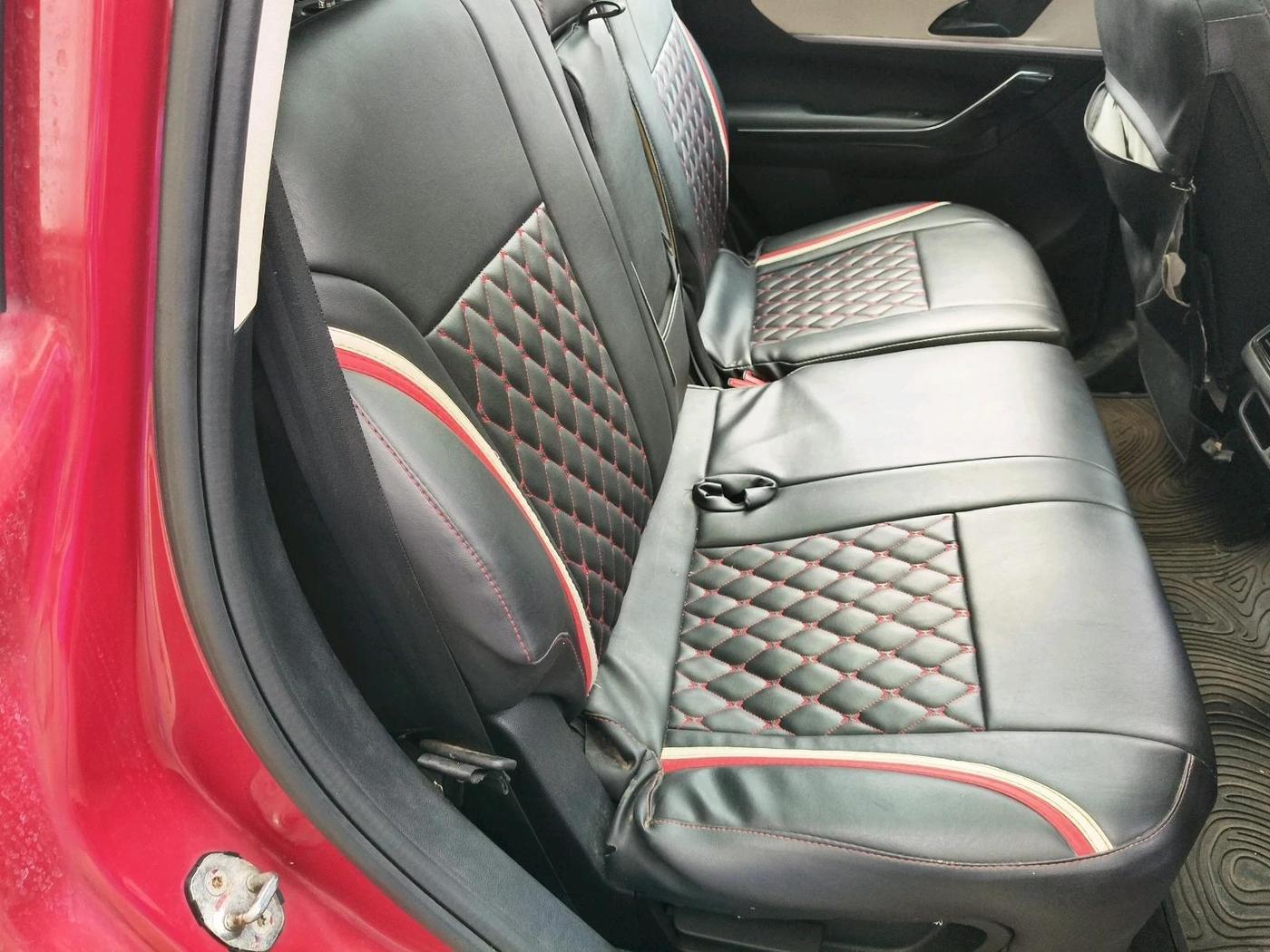 2022 Mahindra XUV700 AX 5 D AT 7 STR, Diesel, Automatic, 84,540 km, interior
