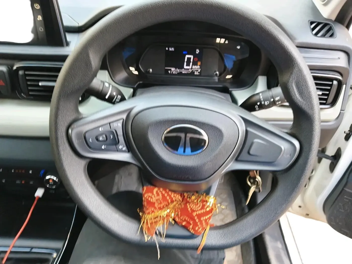 2025 Tata PUNCH Adventure Plus, Petrol, Manual, 4,172 km, interior