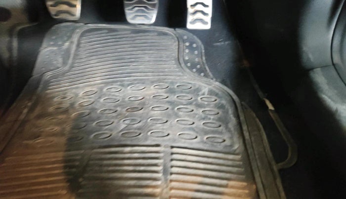 2016 Hyundai i20 Active 1.2 SX, Petrol, Manual, 68,945 km, interior