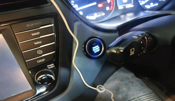 2016 Hyundai i20 Active 1.2 SX, Petrol, Manual, 68,945 km, interior