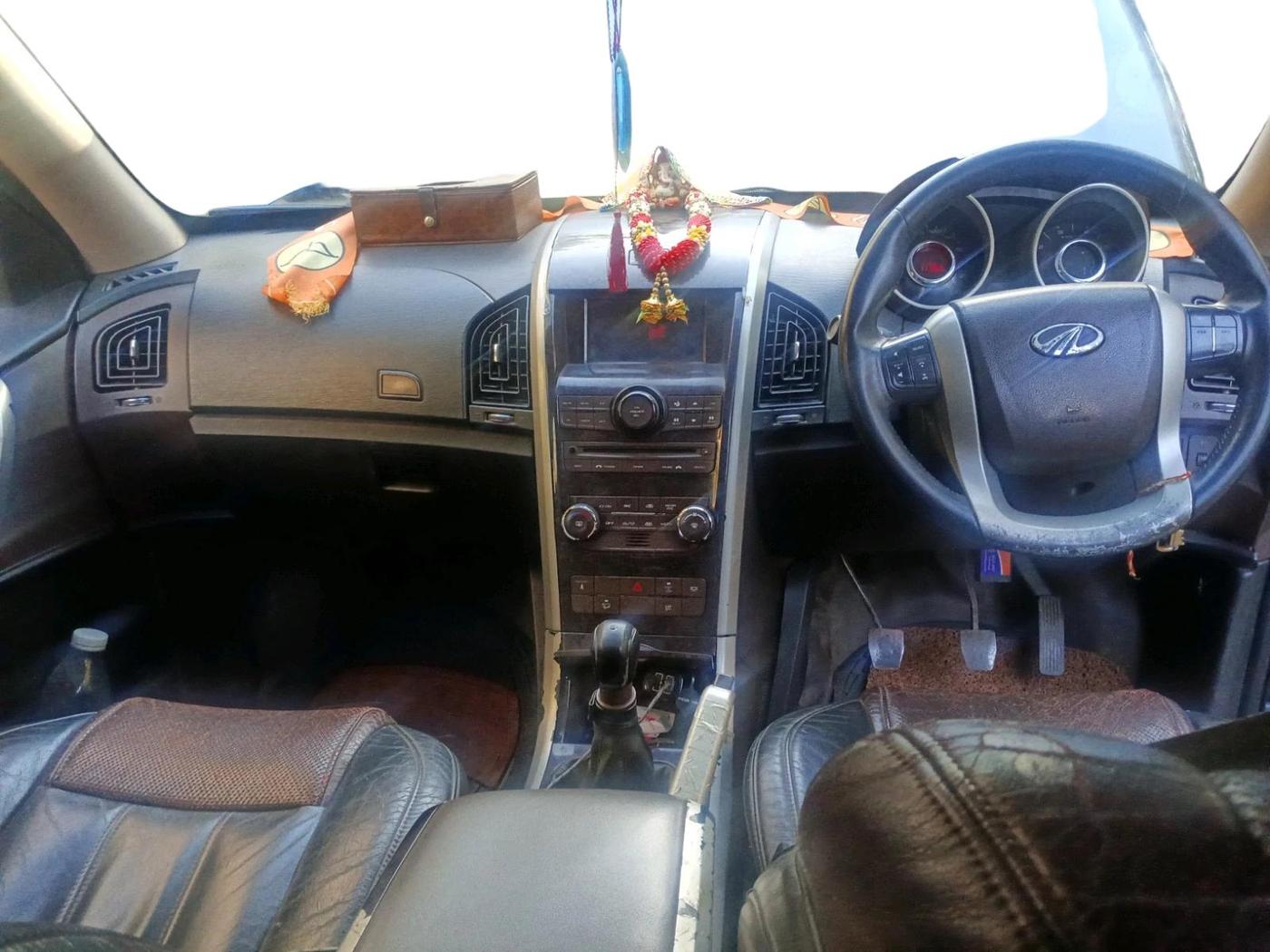 2012 Mahindra XUV500 W8, Diesel, Manual, 1,13,569 km, interior