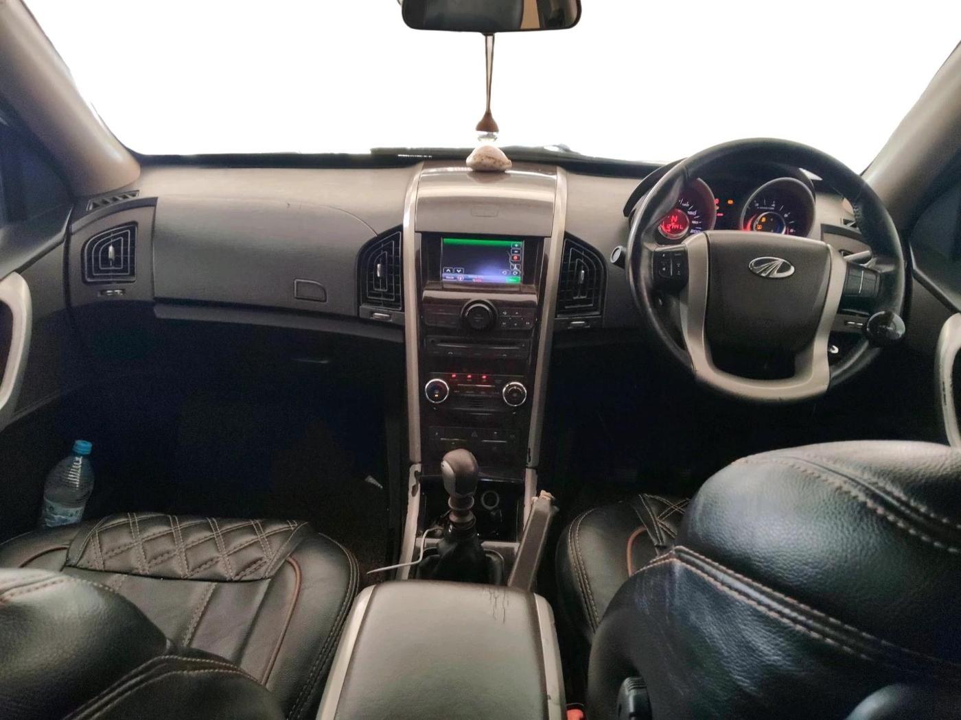 2012 Mahindra XUV500 W8, Diesel, Manual, 1,27,441 km, interior