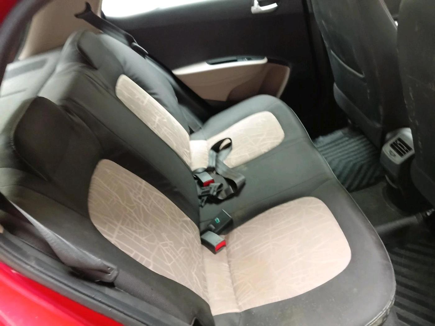 2017 Hyundai Grand i10 SPORTZ (O) 1.2 KAPPA VTVT, Petrol, Manual, 56,247 km, interior