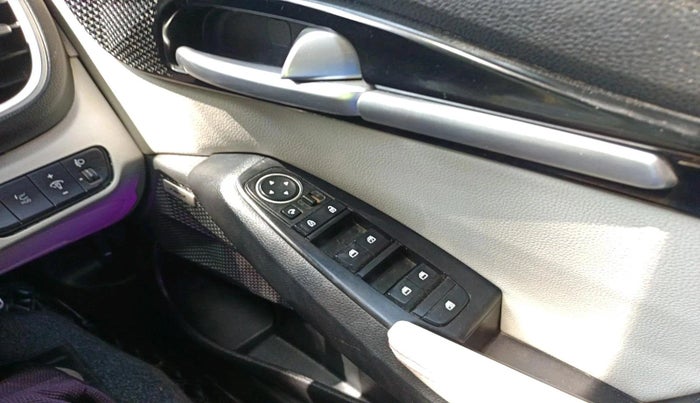 2019 KIA SELTOS GTX PLUS AT 1.5 DIESEL, Diesel, Automatic, 1,00,081 km, interior