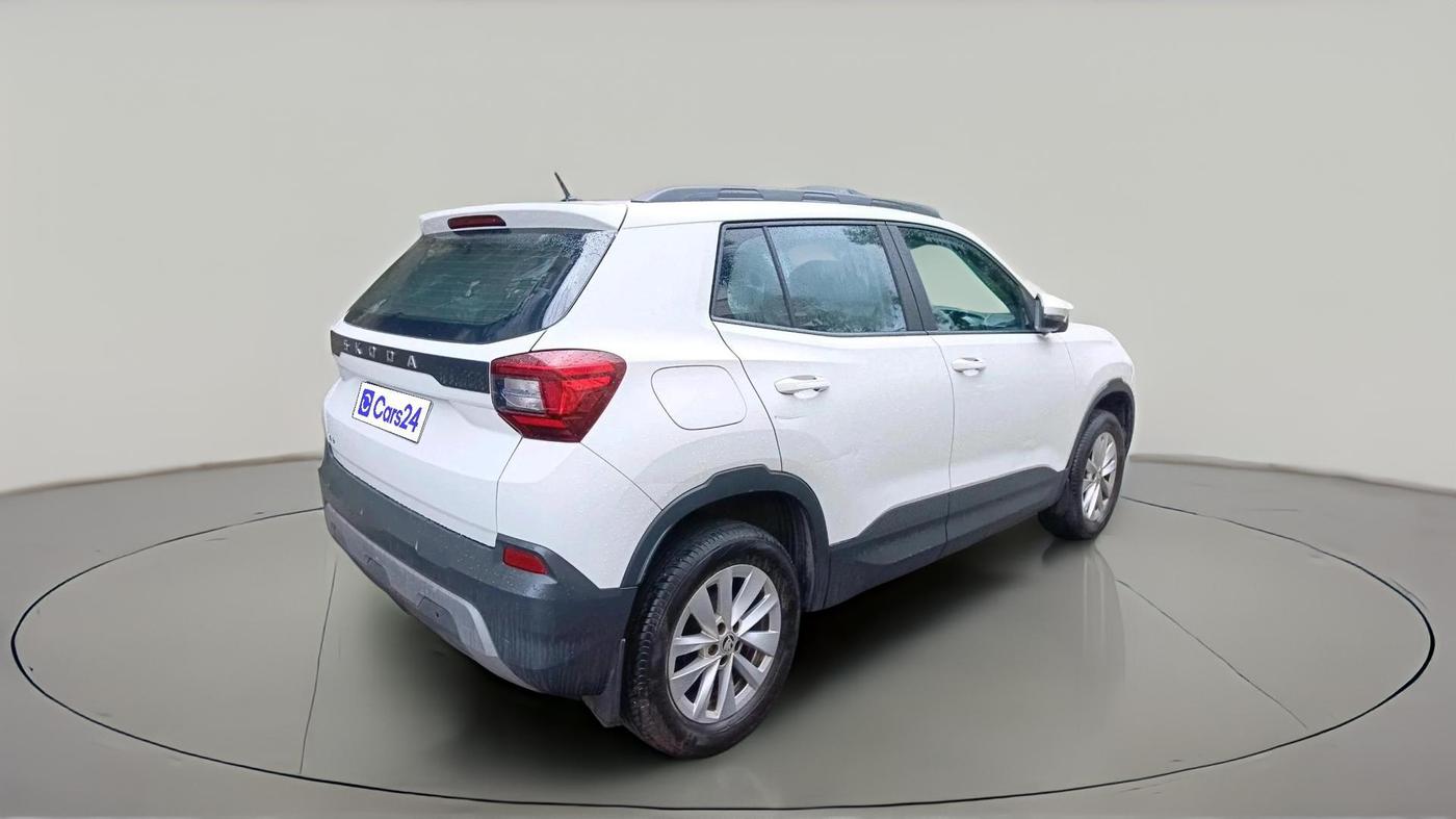 2025 Skoda Kylaq Signature AT, Petrol, Automatic, 10,944 km, exterior
