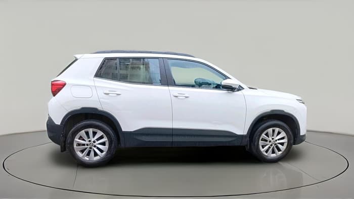 2025 Skoda Kylaq Signature AT, Petrol, Automatic, 10,944 km, exterior