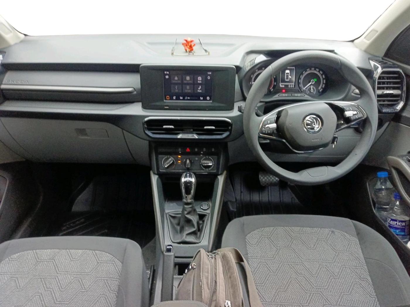 2025 Skoda Kylaq Signature AT, Petrol, Automatic, 10,944 km, interior