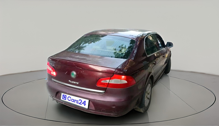 2013 Skoda Superb ELEGANCE 1.8 TSI AT, Petrol, Automatic, 1,41,565 km, exterior