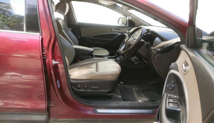 2014 Hyundai Santa Fe 2 WD AT, Diesel, Automatic, 73,370 km, interior