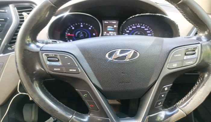 2014 Hyundai Santa Fe 2 WD AT, Diesel, Automatic, 73,370 km, interior