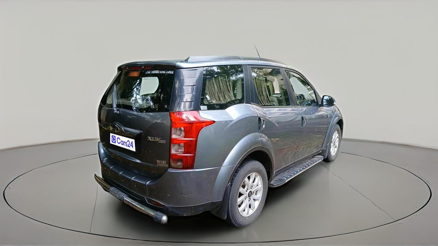 2017 Mahindra XUV500 W10 AT, Diesel, Automatic, 61,920 km, exterior
