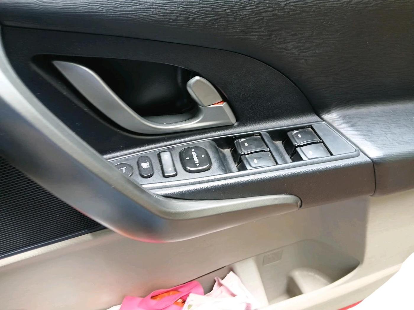 2017 Mahindra XUV500 W10 AT, Diesel, Automatic, 61,920 km, interior