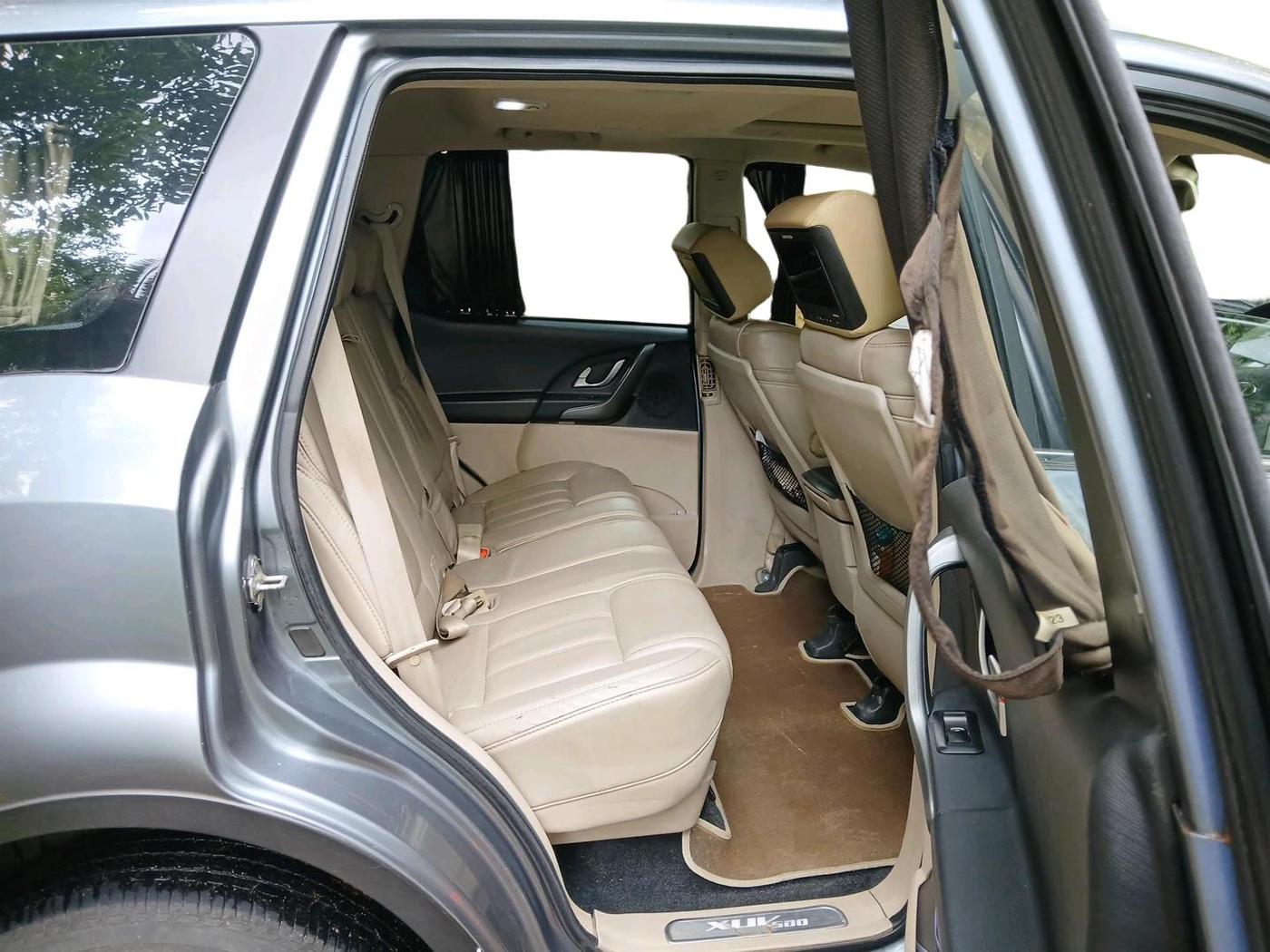 2017 Mahindra XUV500 W10 AT, Diesel, Automatic, 61,920 km, interior