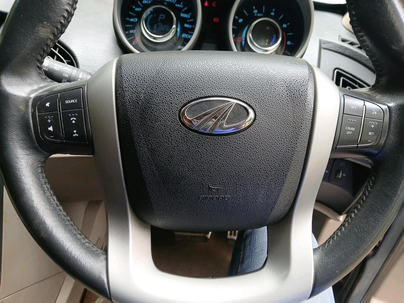 2017 Mahindra XUV500 W10 AT, Diesel, Automatic, 61,920 km, interior