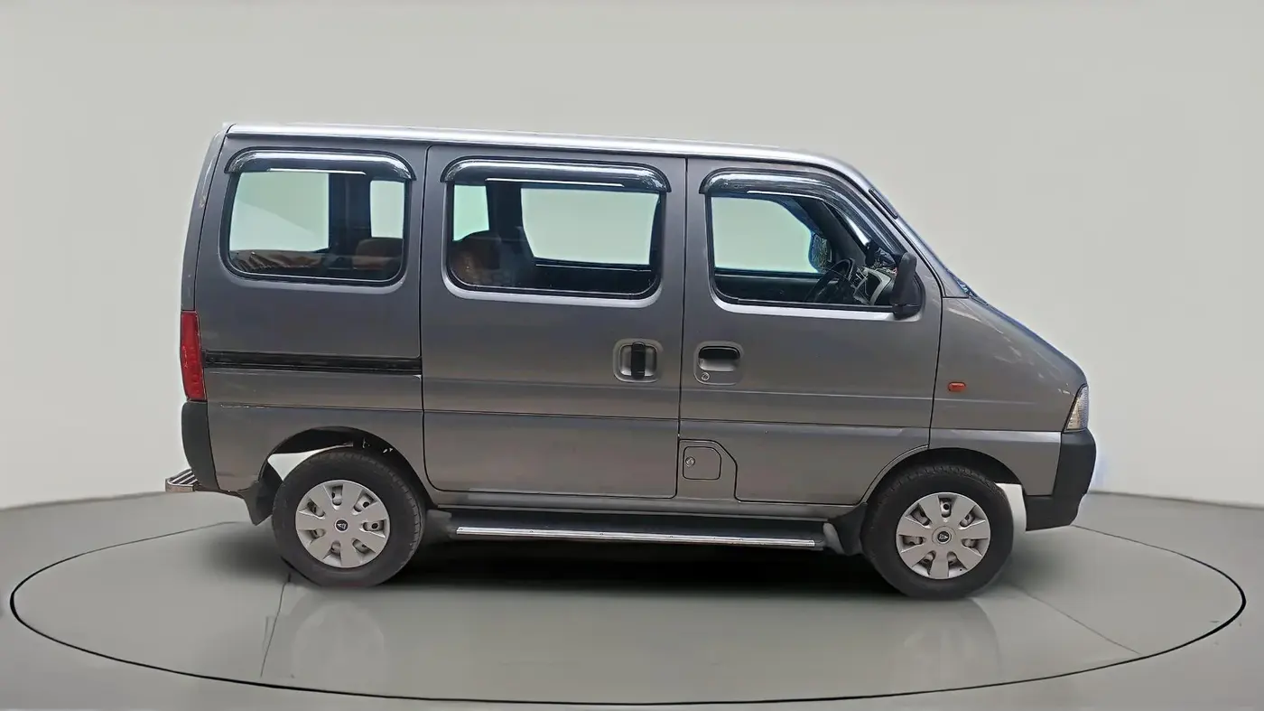 2023 Maruti Eeco 5 STR AC CNG, CNG, Manual, 28,843 km, exterior