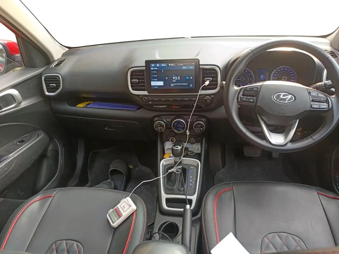 2020 Hyundai VENUE SX PLUS 1.0 TURBO DCT, Petrol, Automatic, 57,000 km, interior