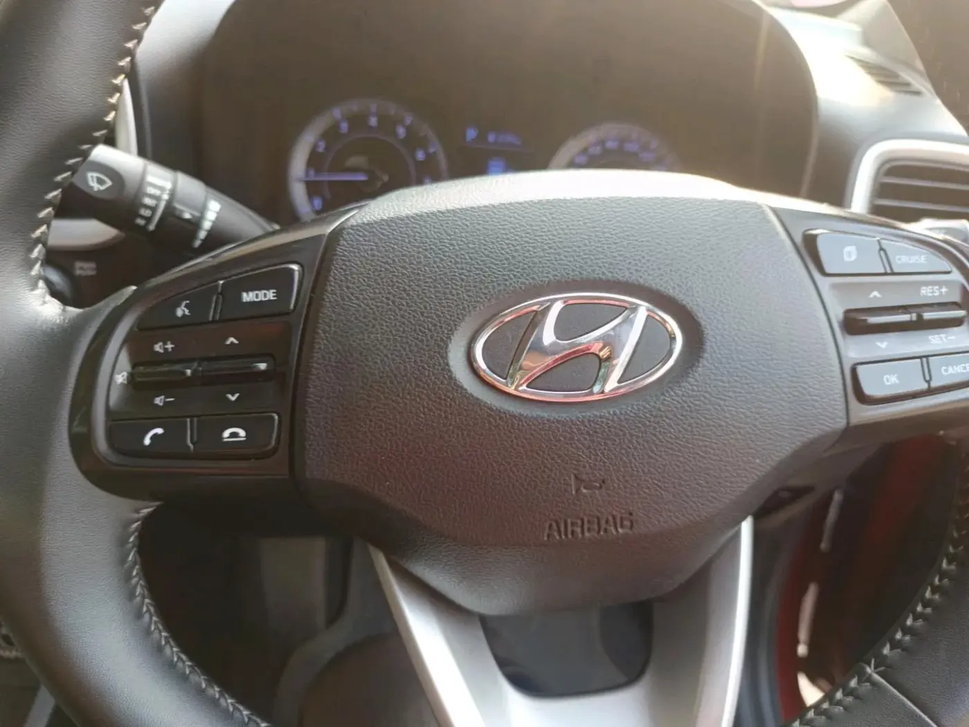 2020 Hyundai VENUE SX PLUS 1.0 TURBO DCT, Petrol, Automatic, 57,000 km, interior