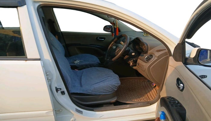 2011 Hyundai i10 SPORTZ 1.2, CNG, Manual, 69,168 km, interior