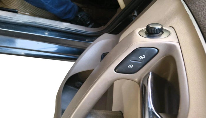 2014 Skoda Rapid 1.5 TDI CR ELEGANCE AT, Diesel, Automatic, 86,548 km, interior