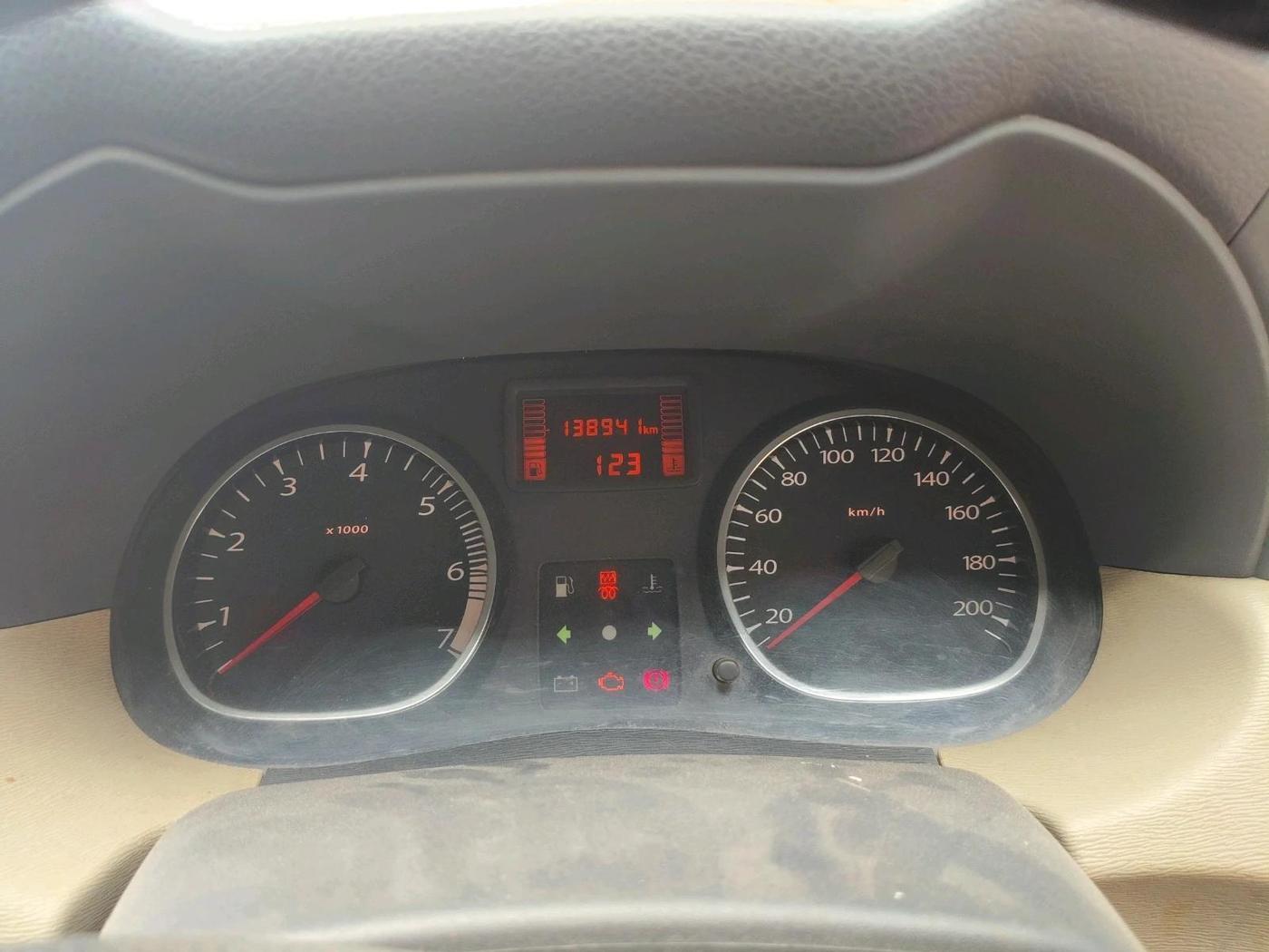2013 Renault Duster 110 PS RXZ DIESEL, Diesel, Manual, 1,38,941 km, interior