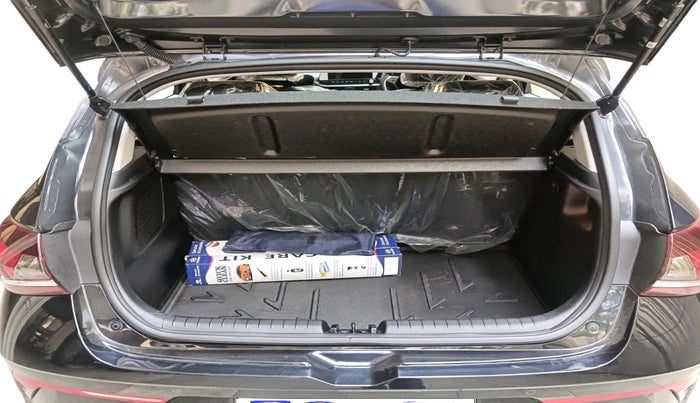 2025 Hyundai NEW I20 ASTA (O) 1.2 MT, Petrol, Manual, 2,609 km, exterior