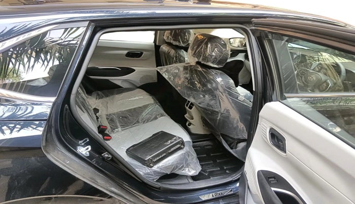 2025 Hyundai NEW I20 ASTA (O) 1.2 MT, Petrol, Manual, 2,609 km, interior