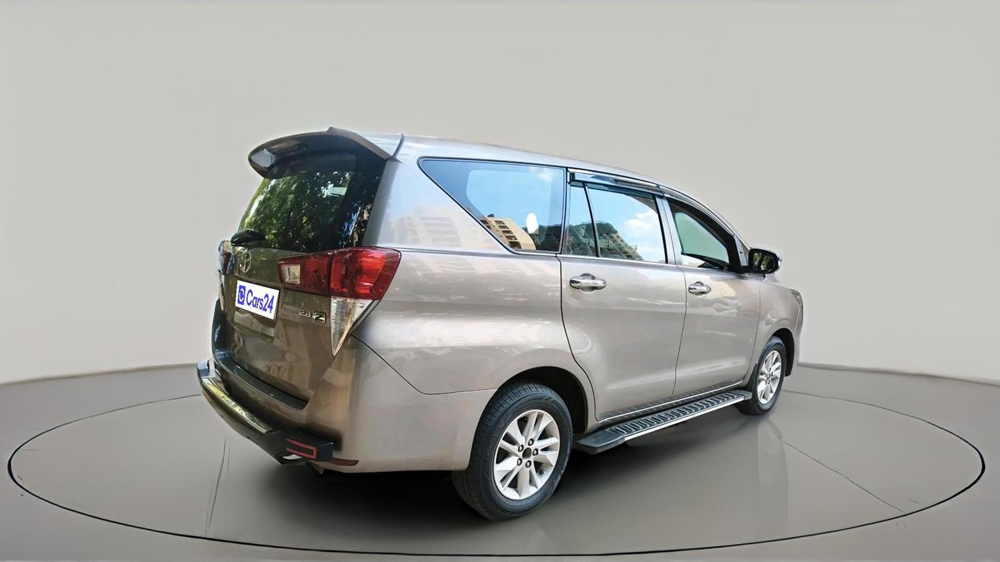 2017 Toyota Innova Crysta 2.8 ZX AT 7 STR, Diesel, Automatic, 1,18,618 km, exterior