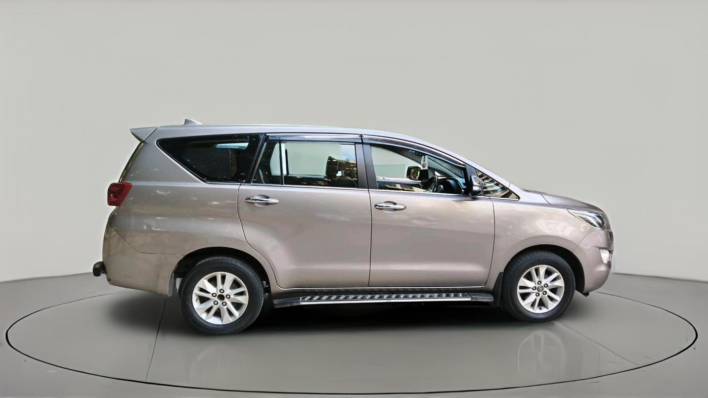 2017 Toyota Innova Crysta 2.8 ZX AT 7 STR, Diesel, Automatic, 1,18,618 km, exterior