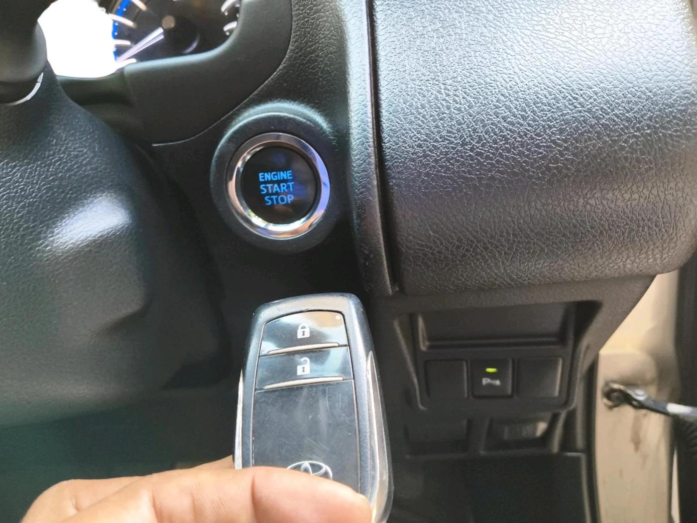 2017 Toyota Innova Crysta 2.8 ZX AT 7 STR, Diesel, Automatic, 1,18,618 km, interior