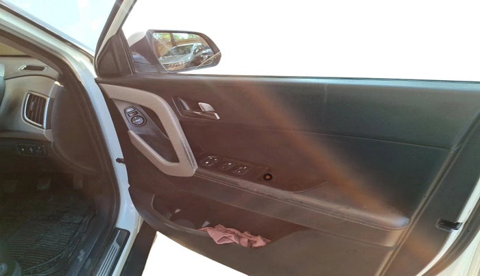 2016 Hyundai Creta SX (O) 1.6 DIESEL, Diesel, Manual, 1,39,358 km, interior