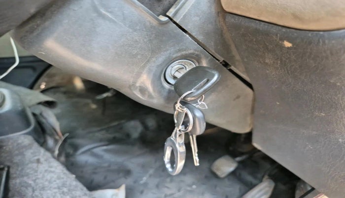 2011 Maruti Eeco 5 STR WITH A/C+HTR CNG, CNG, Manual, 2,23,634 km, interior