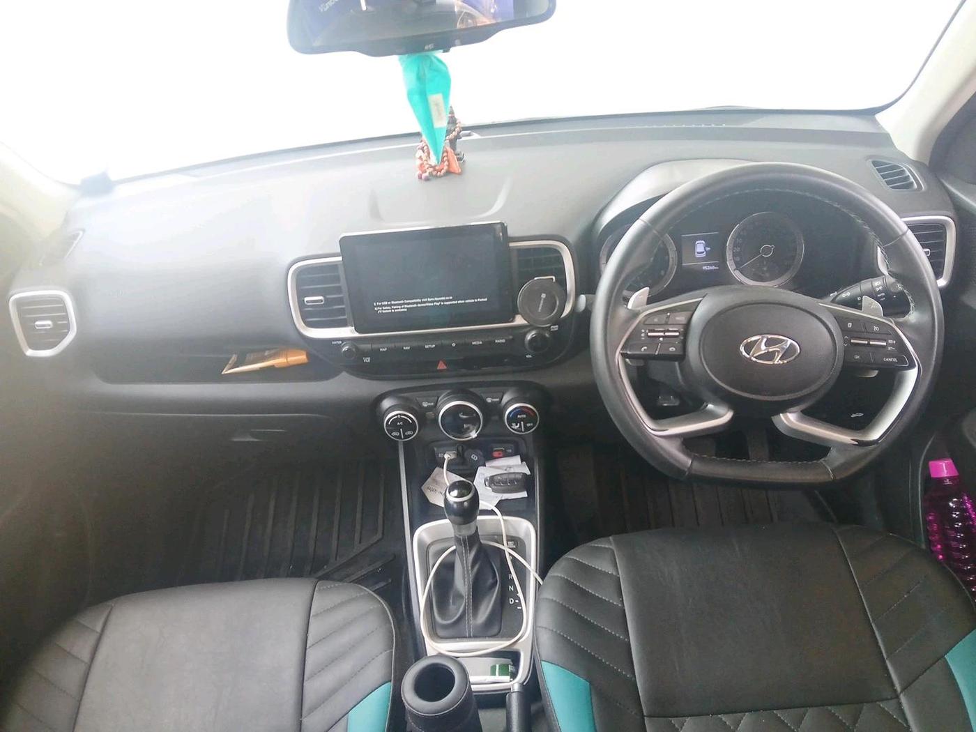 2021 Hyundai VENUE SX PLUS 1.0 TURBO DCT, Petrol, Automatic, 95,268 km, interior
