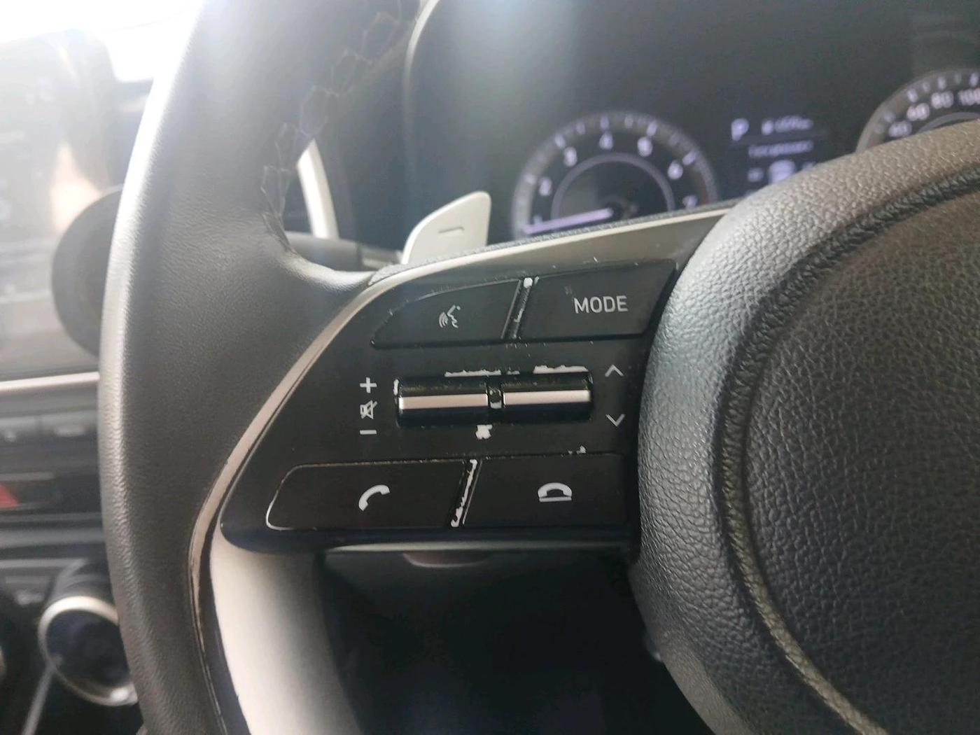 2021 Hyundai VENUE SX PLUS 1.0 TURBO DCT, Petrol, Automatic, 95,268 km, interior